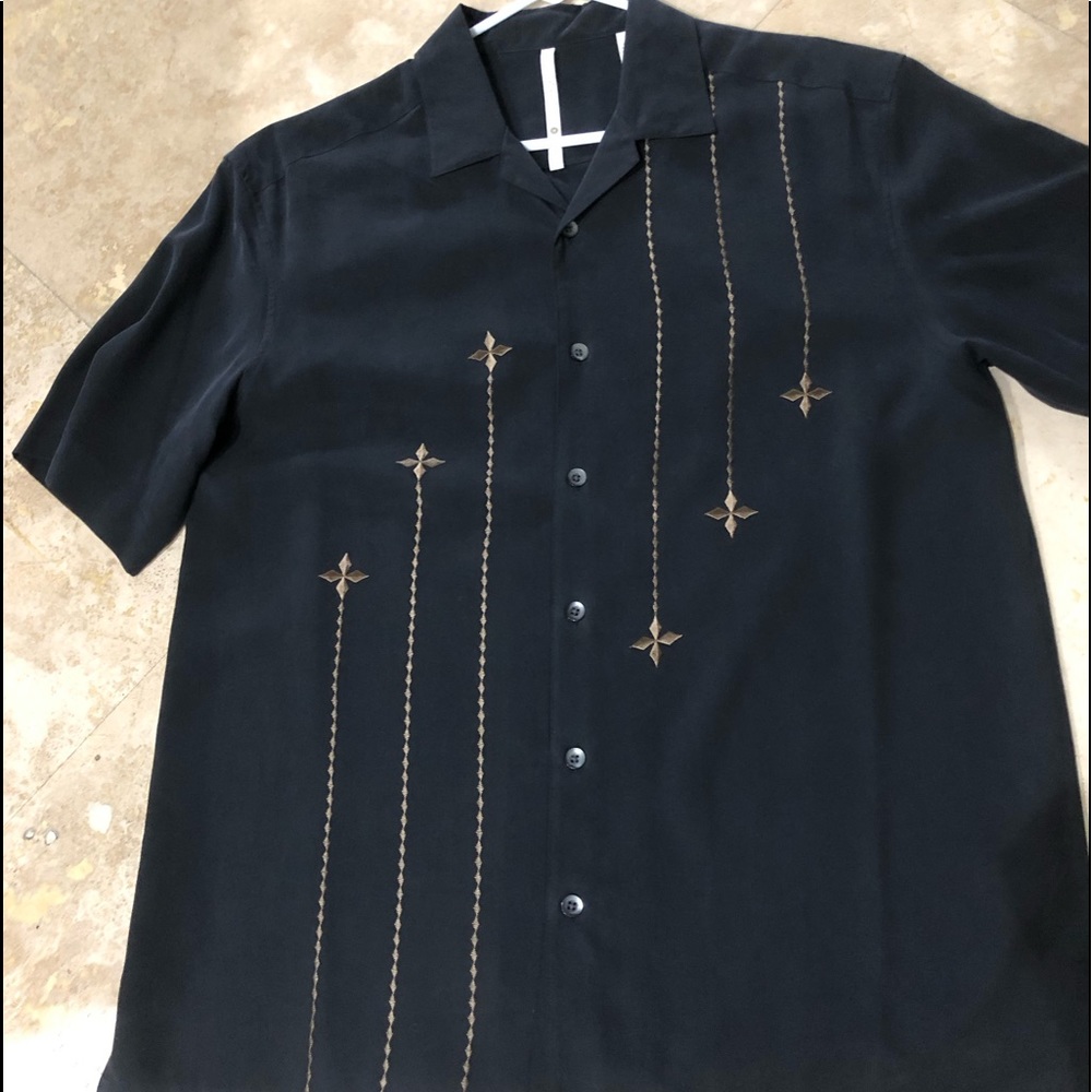 Axis100% silk men’s shortsleeve shirt medium black